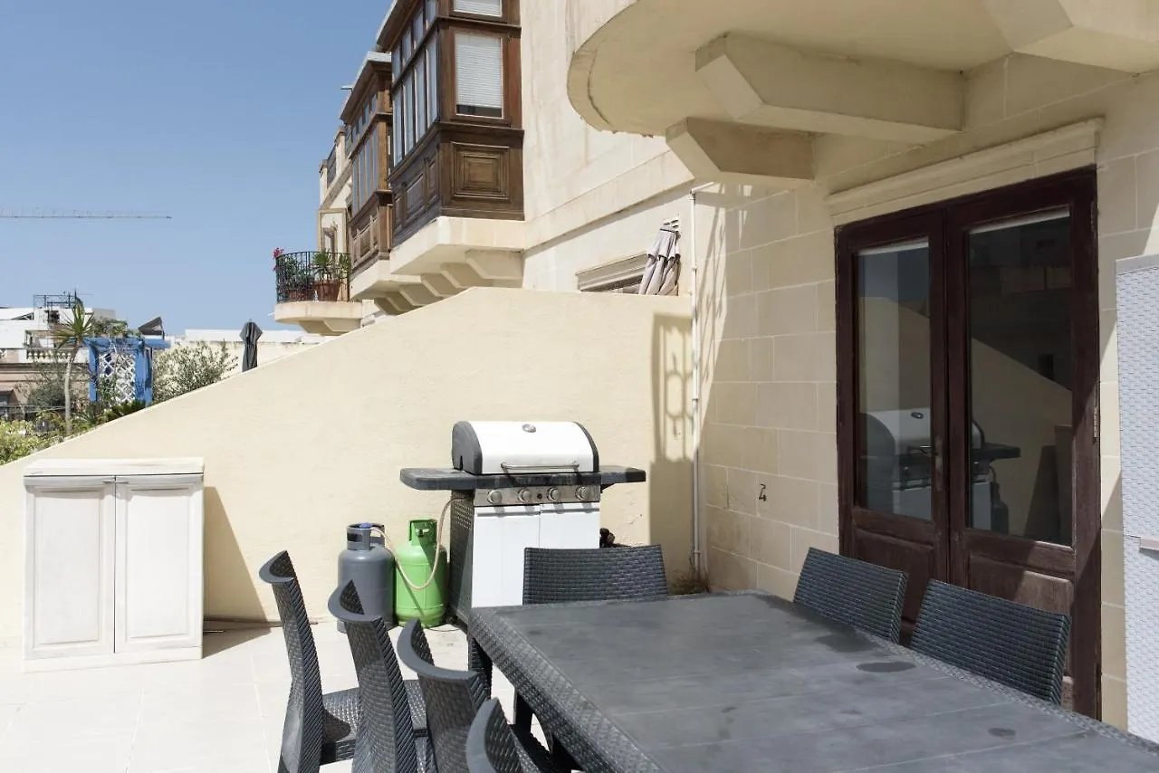 Stunning 4 Bedroom Apart. Near Balluta Bay Sliema