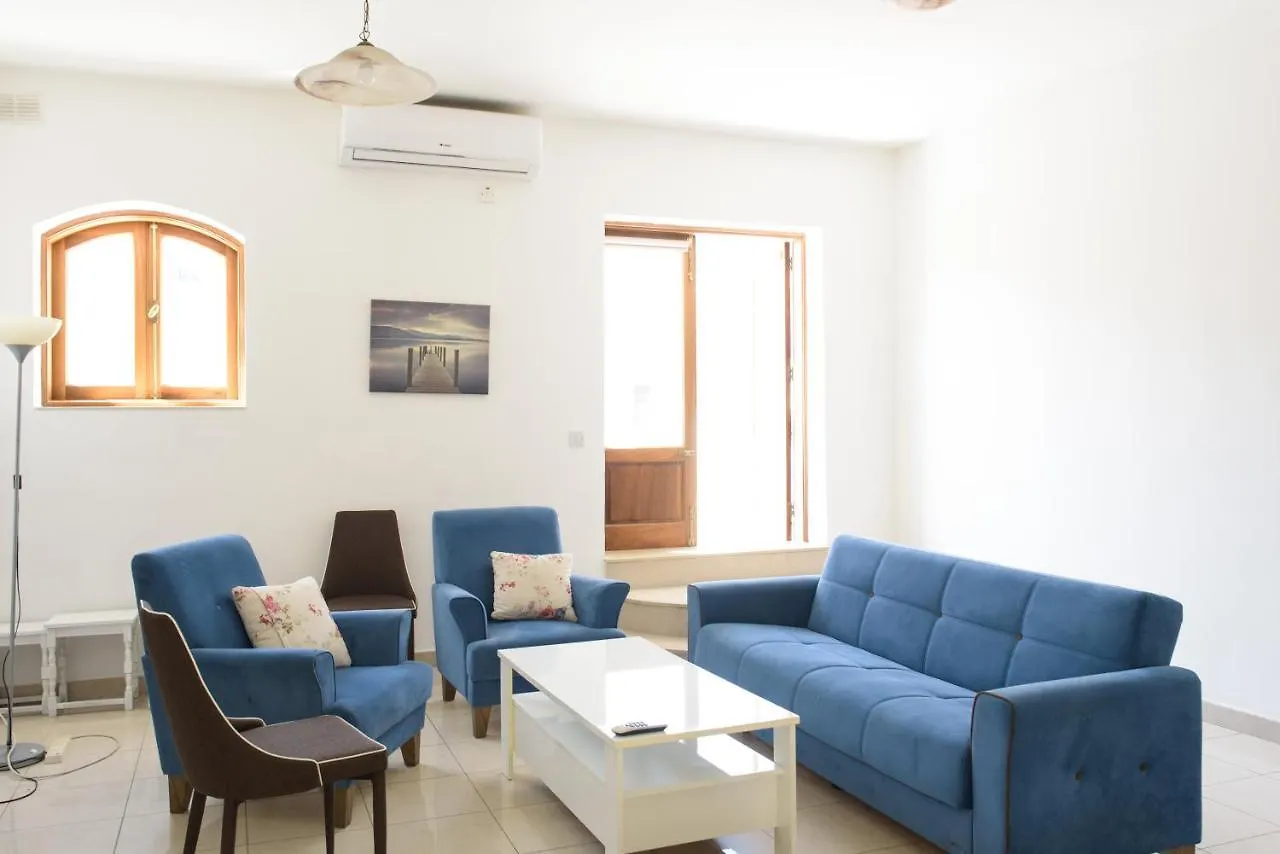 Apartment Stunning 4 Bedroom Apart. Near Balluta Bay Sliema