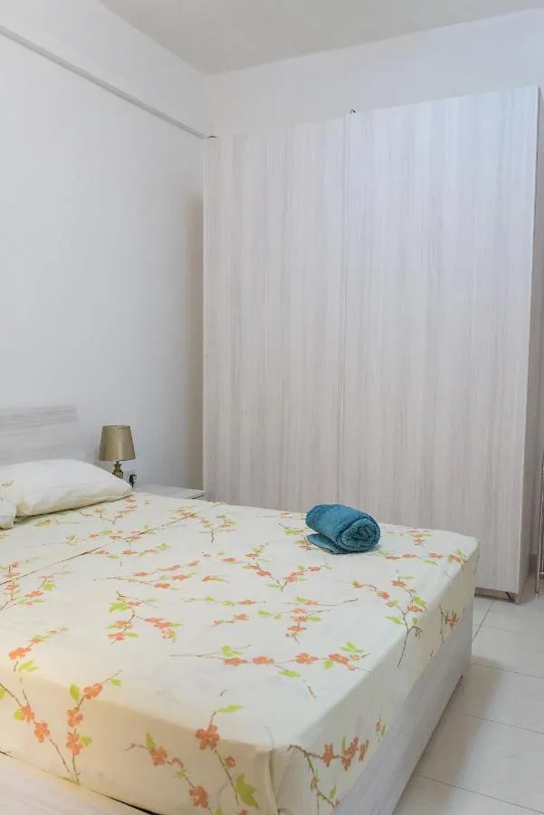 Stunning 4 Bedroom Apart. Near Balluta Bay Sliema
