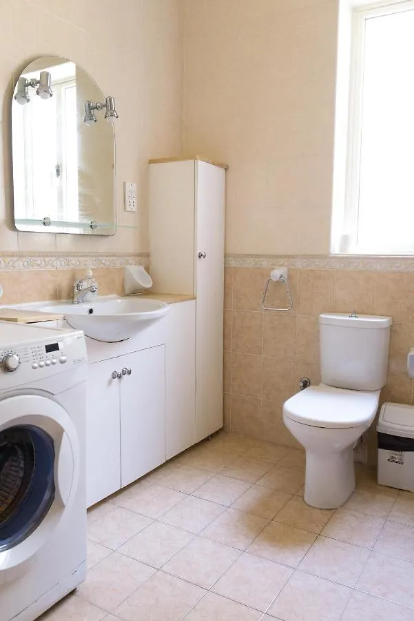 Apartment Stunning 4 Bedroom Apart. Near Balluta Bay Sliema