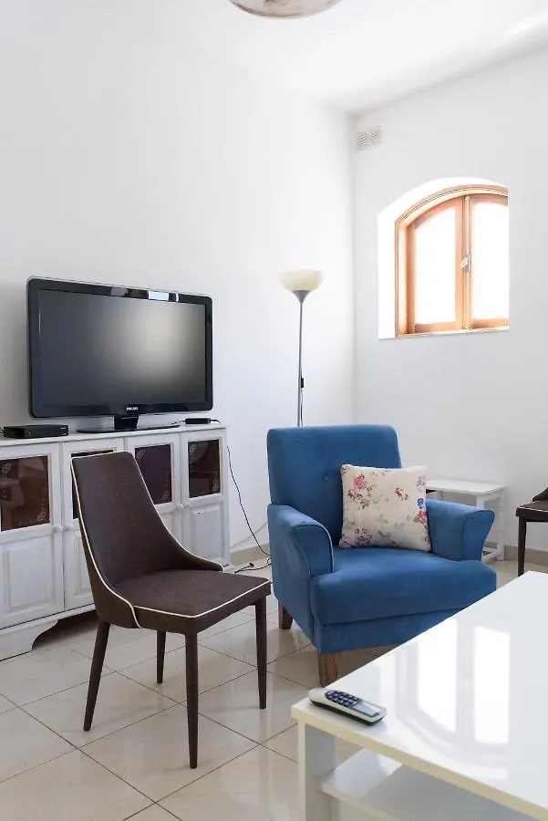 Stunning 4 Bedroom Apart. Near Balluta Bay Sliema Malta
