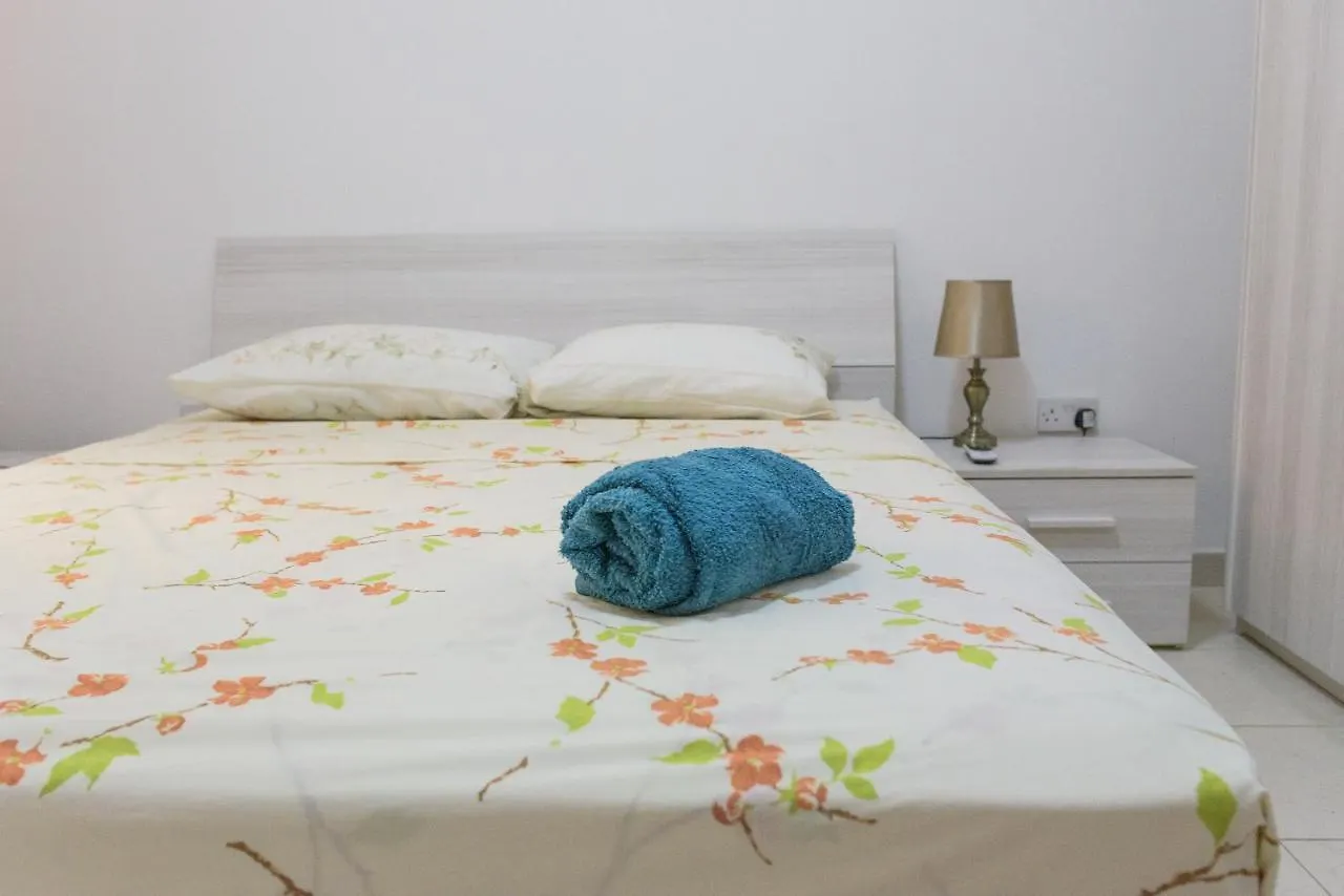 Stunning 4 Bedroom Apart. Near Balluta Bay Sliema Apartment
